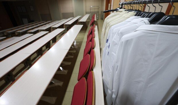 40 universities no longer permit medical students to take a leave of absence