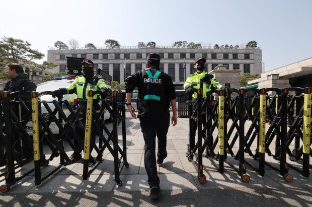 14,000-strong policemen, detectives, SWAT teams to be deployed on Yoon’s sentencing day