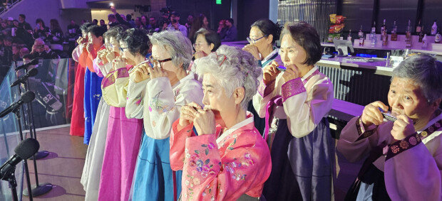 Koreatown grandmothers\