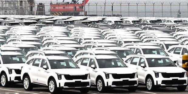 Korea’s mid-tier carmakers struggle as sales decline