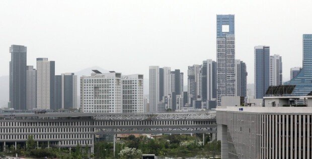 Sejong apartment sales quadruple after relocation pledge