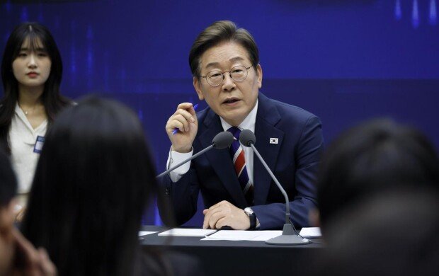 Lee vows one-strike rule against stock manipulation