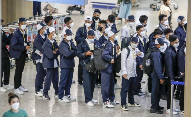 Korea sees 21% drop in foreign workers
