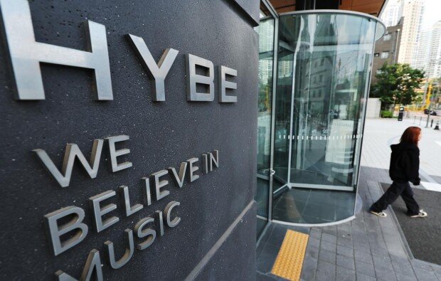 Police raid HYBE over Bang Si-hyuk fraud claims
