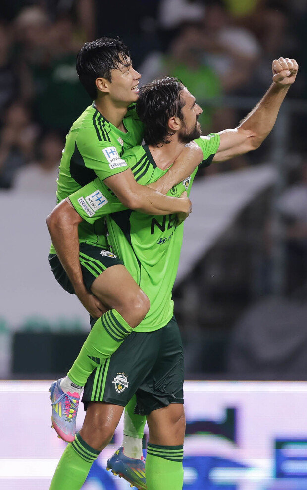 Jeonbuk eyes title as unbeaten streak grows