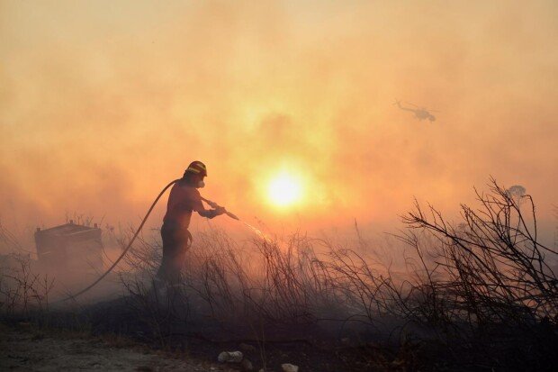 Global heatwaves and wildfires intensify climate concerns