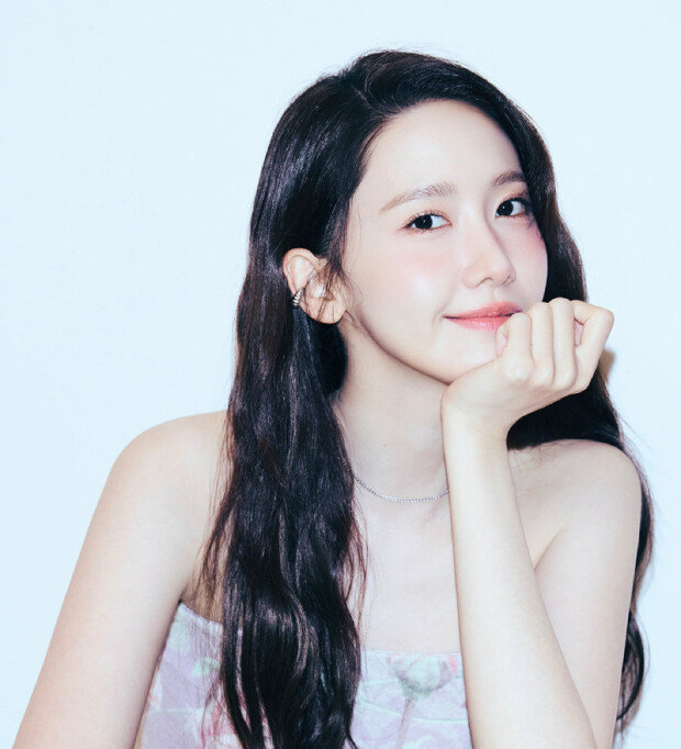 Yoona embraces dual role in dark comedy