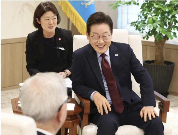 Lee proposes phased denuclearization plan for North Korea