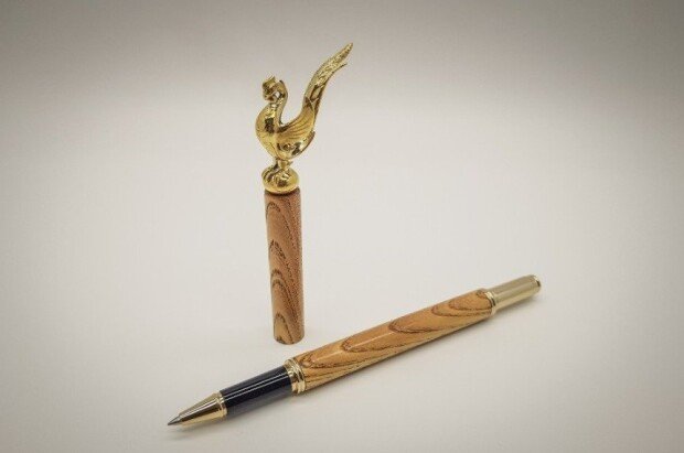 Korean handcrafted fountain pen sparks public interest