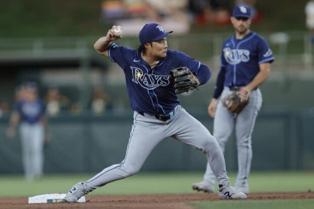 Braves add shortstop Kim Ha-seong amid injury recovery