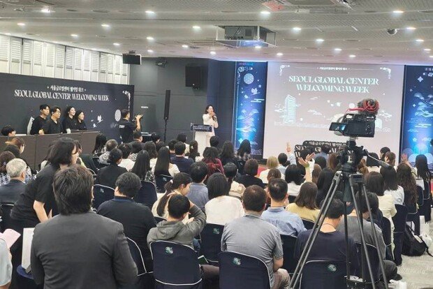 The Welcoming Week opening ceremony drew over 100 attendees / source=IT dongA