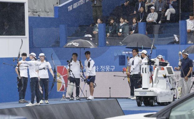 South Korea’s archers defeat Hyundai shooting obot