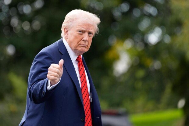 Trump meets Asian business leaders at Florida golf course