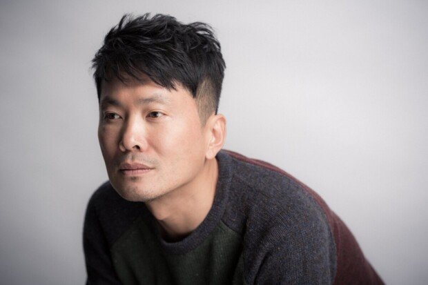 Poet Lee Byung-ryul shares immersive travel experiences