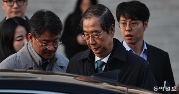 Special prosecutor seeks 15-year prison term for Han