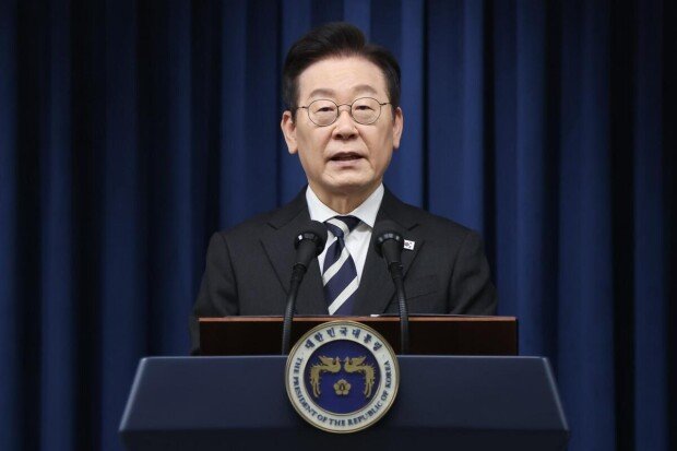 Lee backs treason court, second special investigation plan