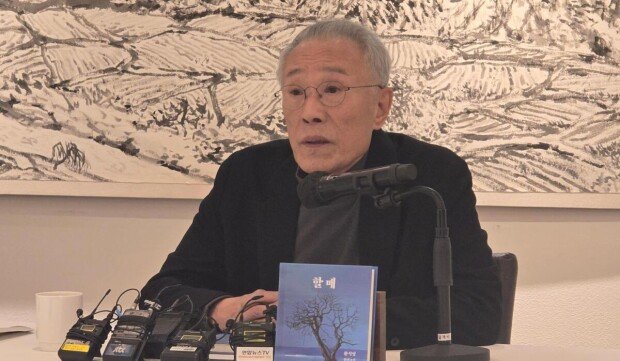 Hwang Sok-yong returns with epic historical novel