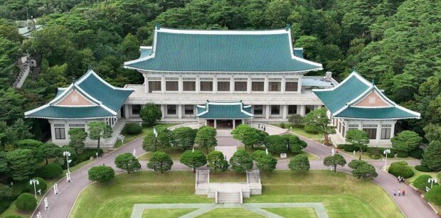 Lee to colocate presidential office with key aides