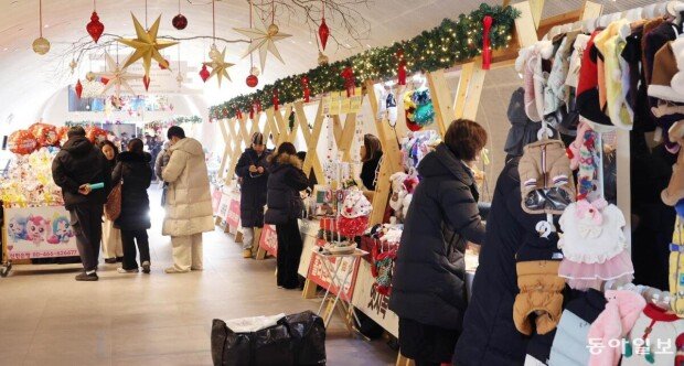 Seoul brings European-style Christmas markets to Han River