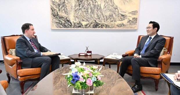 Tariff ruling delays South Korea-US security talks