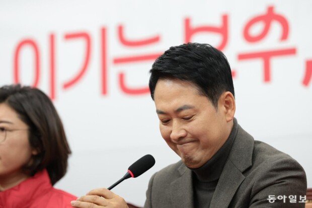 PPP support sinks to 17% amid backlash