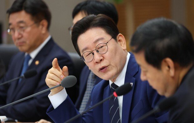Lee calls for energy conservation amid Mideast risks