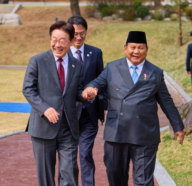 South Korea, Indonesia upgrade ties, boost defense