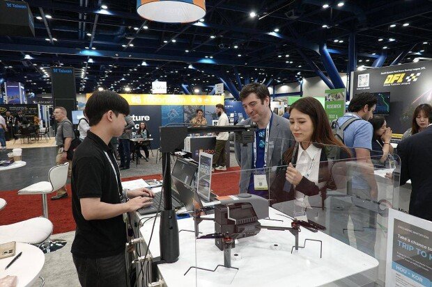 WEFLO introducing its technology to international industry officials / source=WEFLO