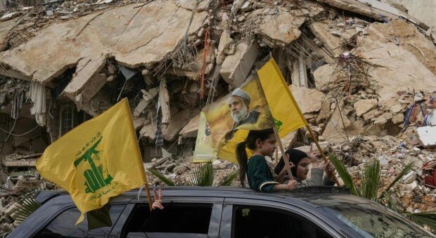Israel, Lebanon agree to 10-day ceasefire deal