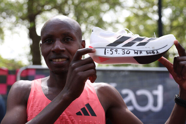 Sebastian Sawe breaks two-hour marathon barrier