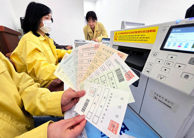 Lawmakers resign, triggering 14 by-elections