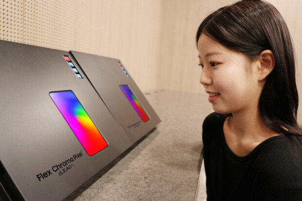 Samsung, LG unveil next-gen OLED displays