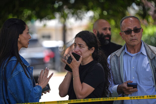 Three killed in suspected anti-Muslim mosque shooting
