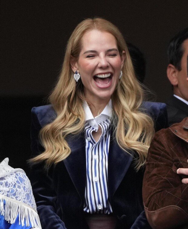 Ecuador first lady faces degree controversy