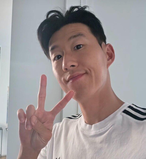 Son dismisses alopecia rumors before World Cup
