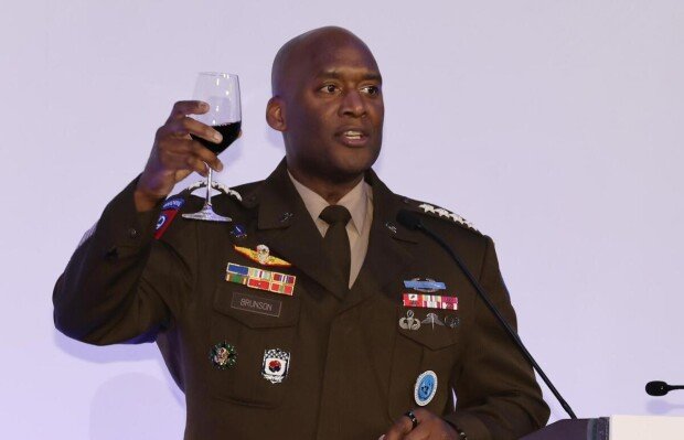 USFK commander calls South Korea a dagger