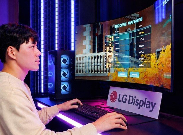 Gaming OLED rivalry heats up at Computex