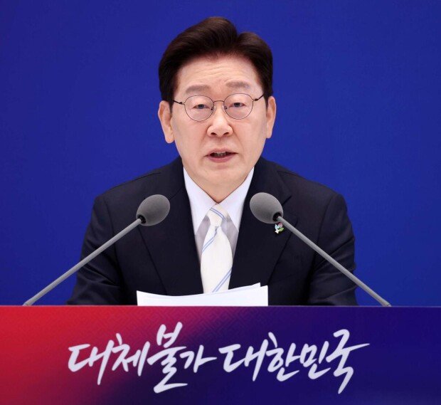 Lee calls election results a warning