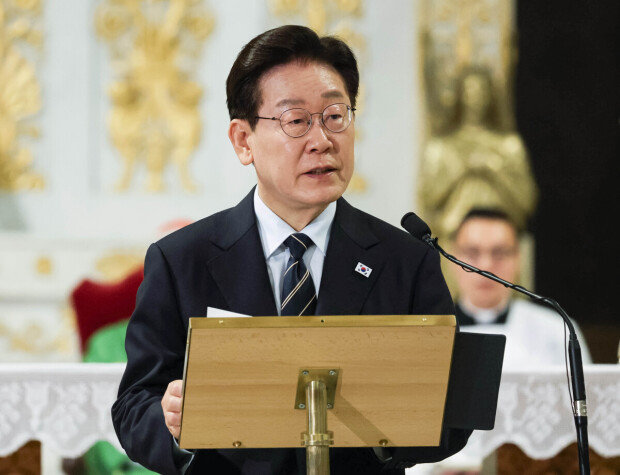 Lee warns ruling party against factionalism