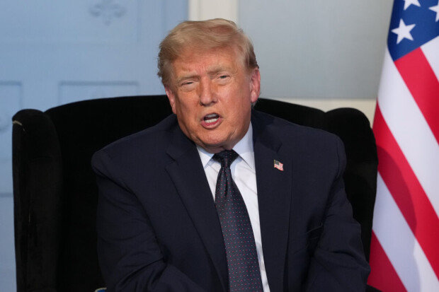 Trump\