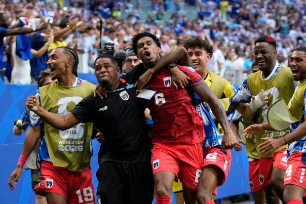 Cape Verde draws Uruguay, keeps dream alive