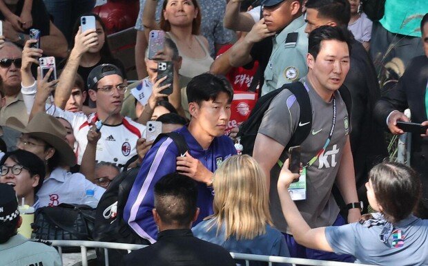 Team Korea arrives in sweltering Monterrey