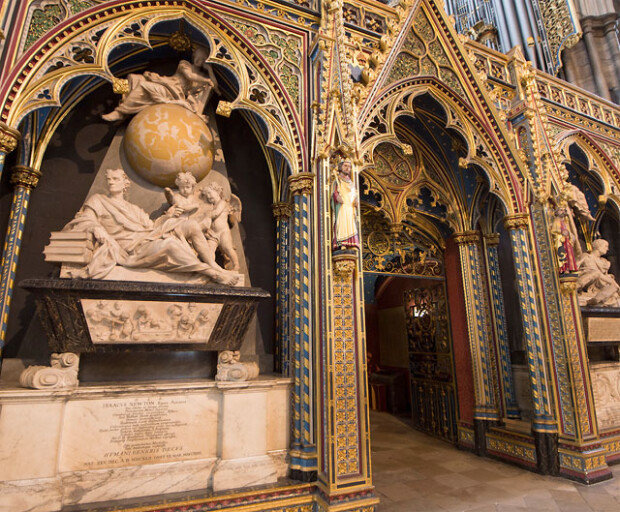 호킹박사, 뉴턴과 다윈 곁에 잠든다