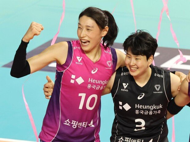 배구여제 김연경, ‘눈물의 대관식’까지 한 경기 남았다