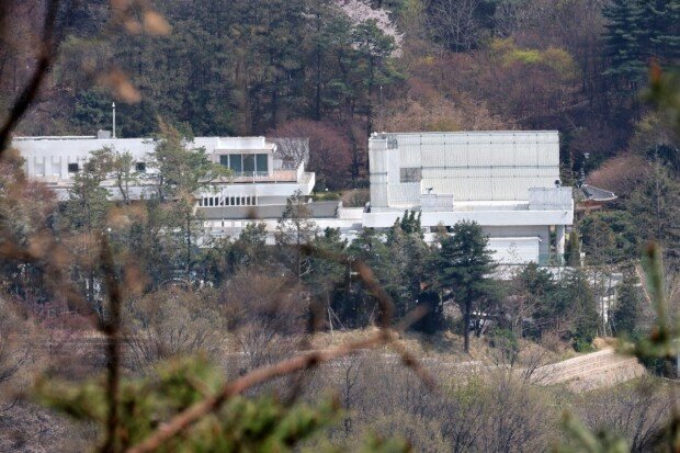 尹, 오늘 관저 떠나 서초동 아크로비스타 사저로 이동