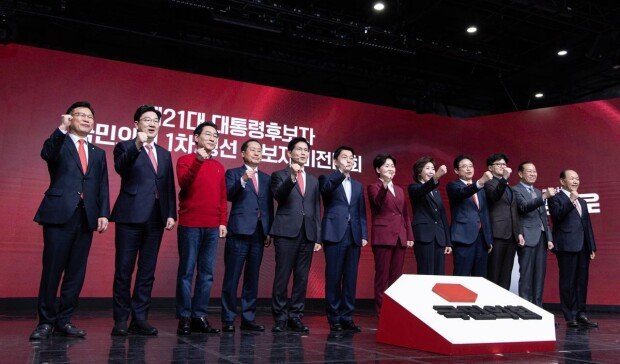 파면 2주 지났는데… ‘尹의 수렁’서 헤매는 국힘