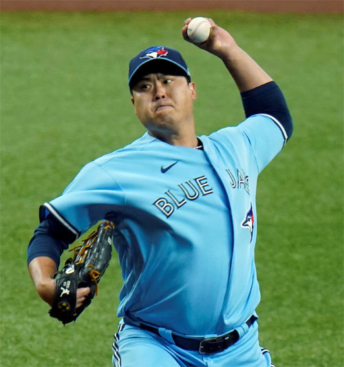 Potential Korean pitcher-batter duel looms in MLB