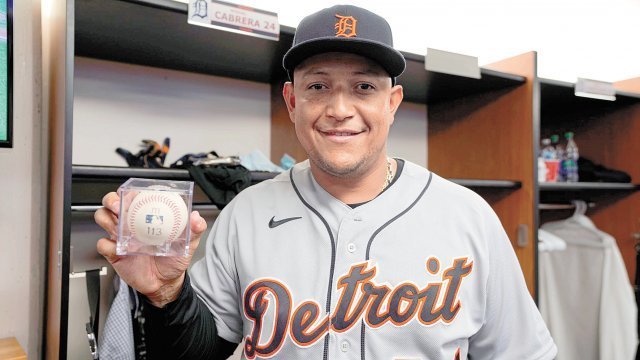 Miguel Cabrera hits 500th career home run, joining one of baseball's most  exclusive clubs