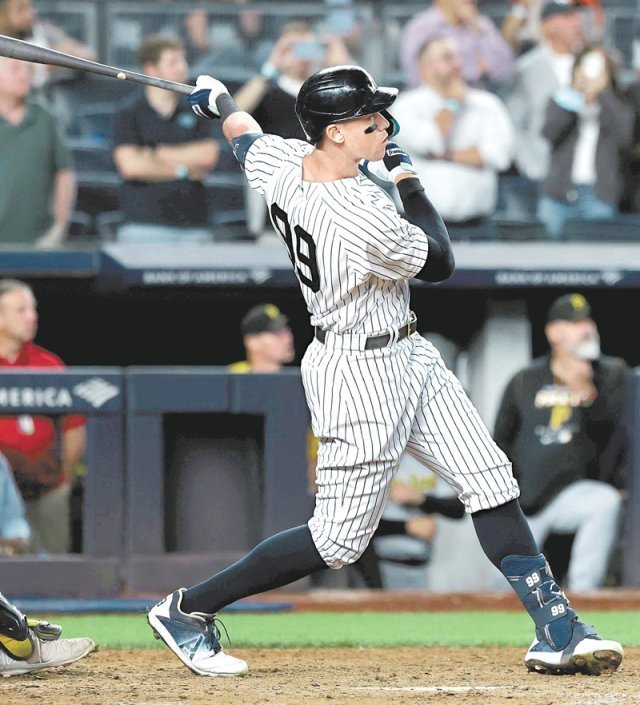 Aaron Judge Shirt Hits His 60th Home Run With New York Yankees