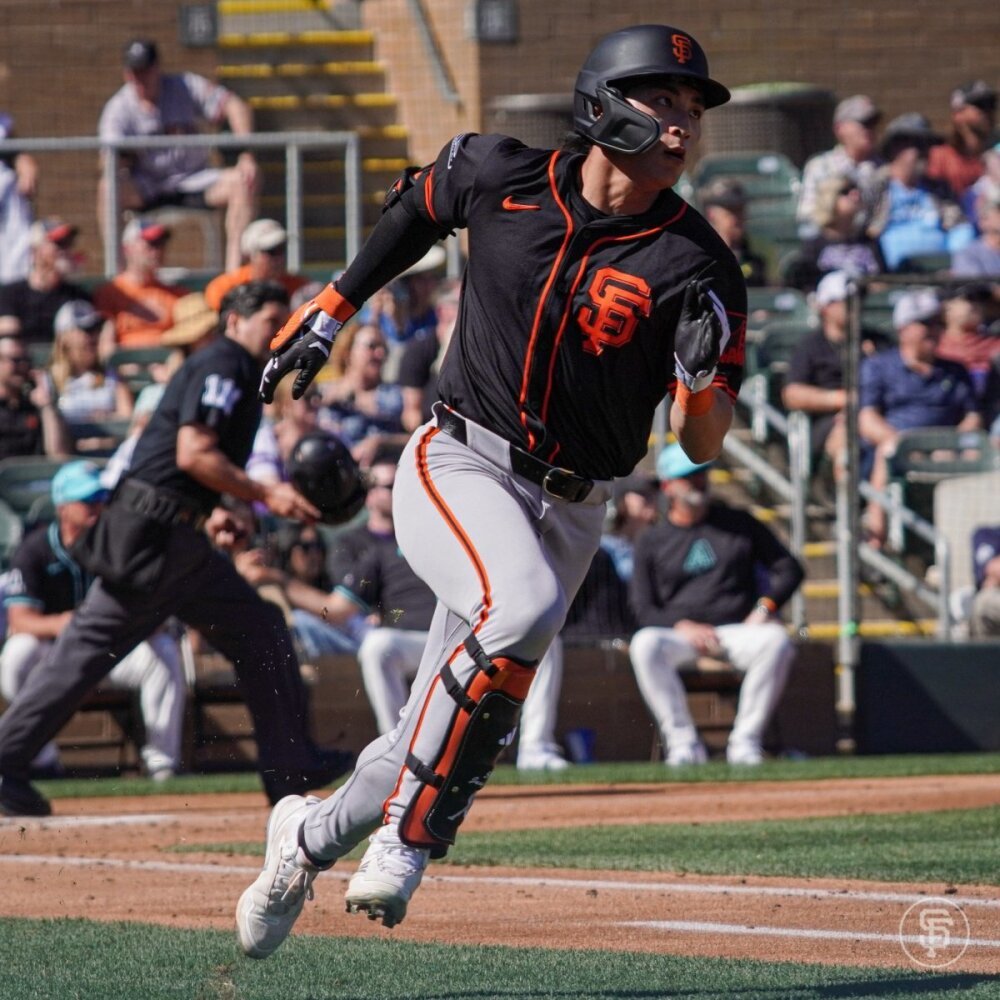 Lee Junghoo hits first home run at MLB exhibition game